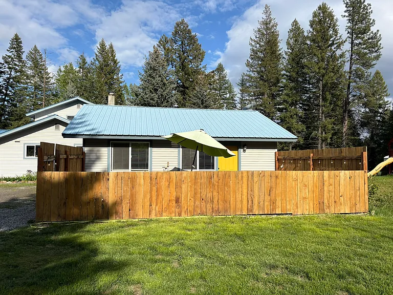 403 Carr Creek Rd — Photo 2