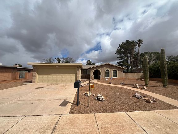 2nd image of 501 E Suffolk Dr