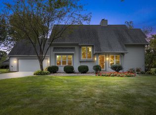 N58W35479 Carriage Ct, Oconomowoc, WI 53066