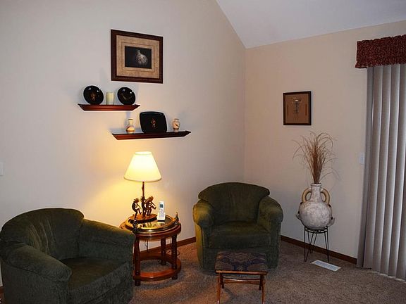 3rd image of 386 Northcoast Pointe Dr #4