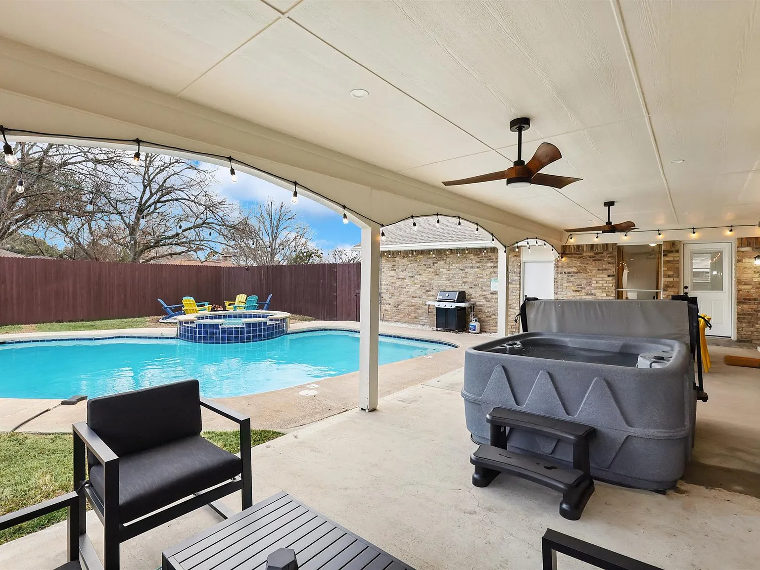 4 bed, 2078 sqft, $8,750 — Photo 2