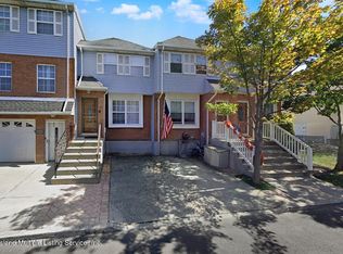 43 Deborah Loop, Staten Island, NY 10312