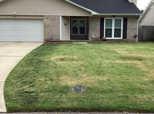 2840 Chillingworth Dr, Hope Mills, NC 28348