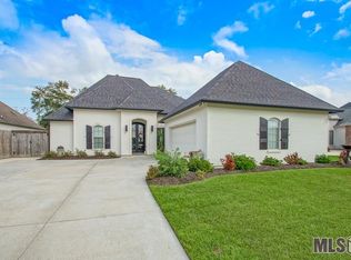 43268 Meadow Grove Dr, Prairieville, LA 70769
