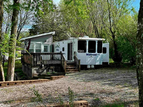 3210 Morman Trl, Ellston, IA 50074