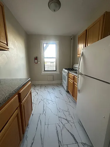 160 Ellis Ave Photo 1