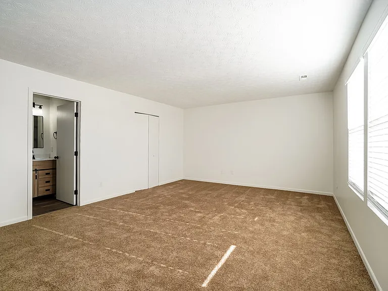 520 Wyndham Ridge Dr — Photo 12