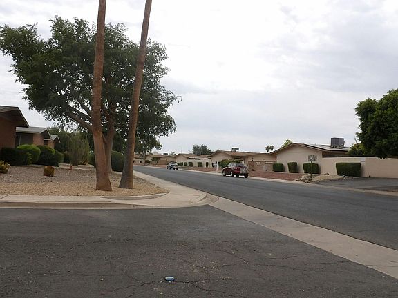 5th image of 10746 W Santa Fe Dr