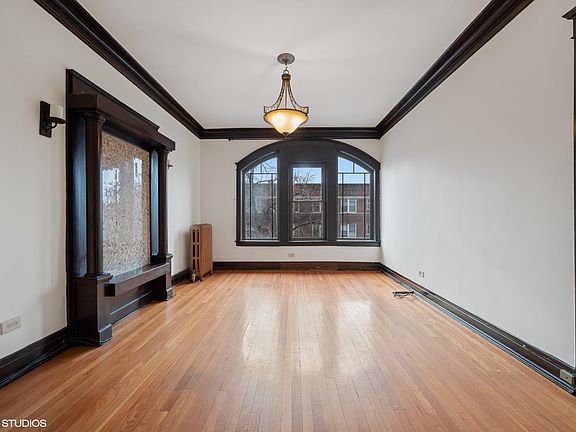 4th image of 1202 W Waveland Ave #3