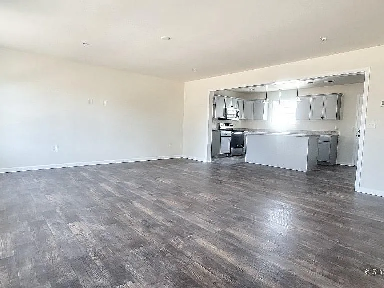 10 Skip Ln — Photo 4