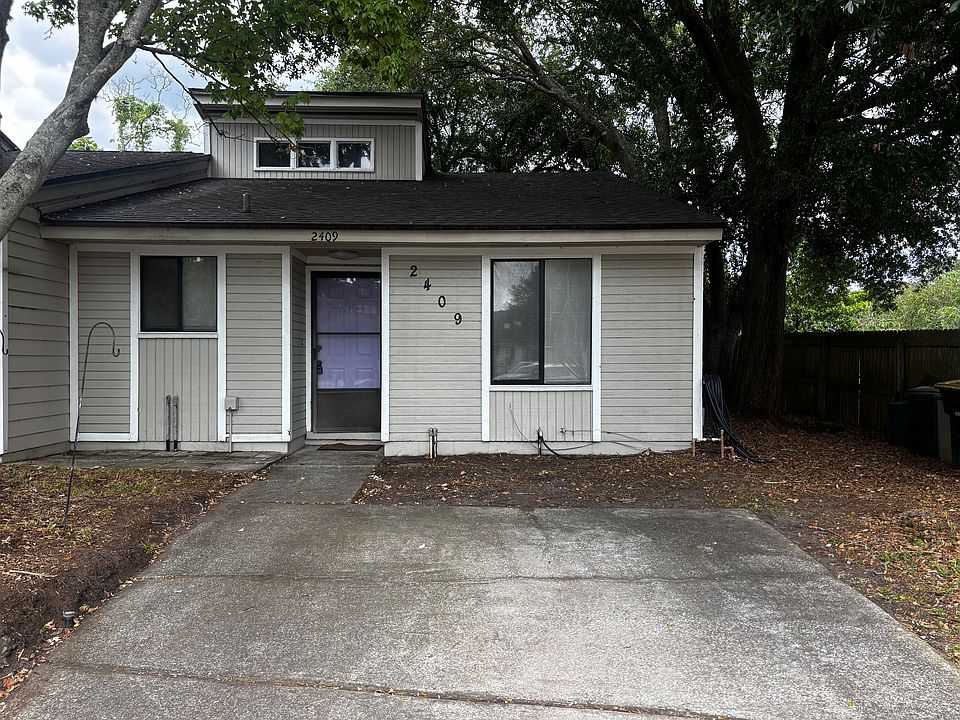 1st image of 2409 Seabury Pl N