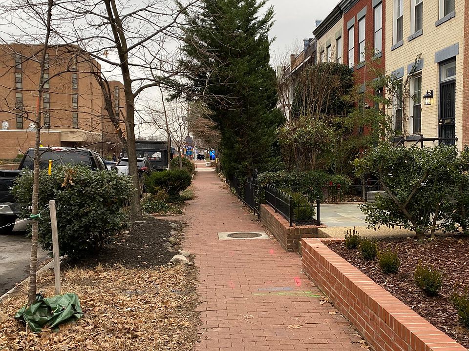 Front Entrance sidewalk to 8th & I /Barrack Row, Navy yard, etc