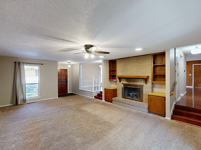 1275 N Gregg Ave — Photo 9