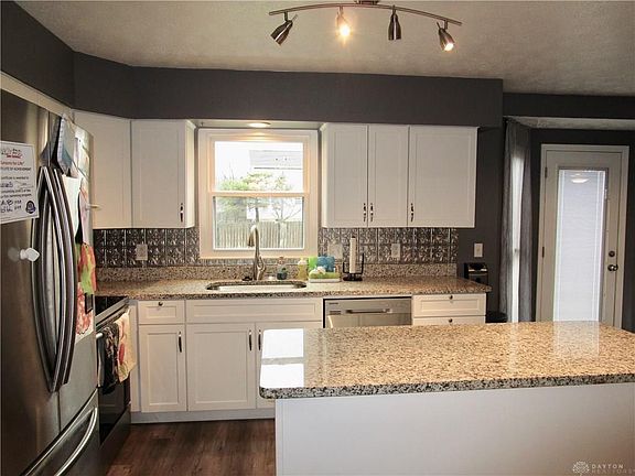 5th image of 5901 Coralberry Dr