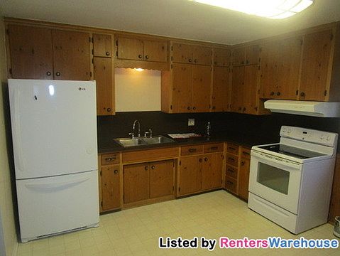 5th image of 3848 Midland Ave