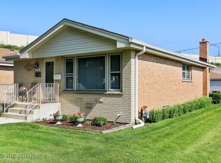 9776 River St, Schiller Park, IL 60176