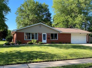 402 Matthew Dr, O'Fallon, IL 62269
