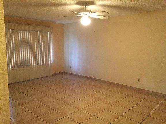 2nd image of 4520 W Poinsettia Dr