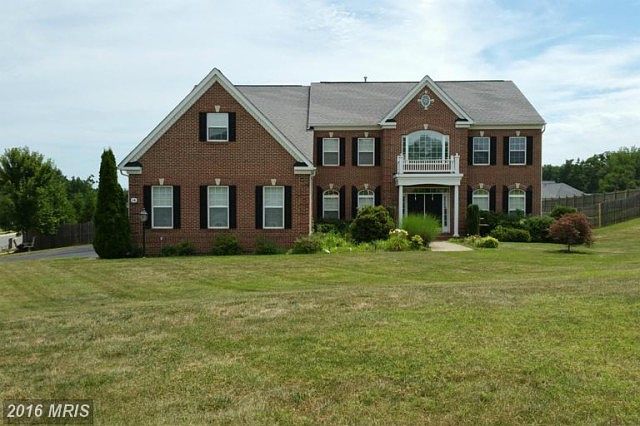 1st image of 16 Prospect Dr