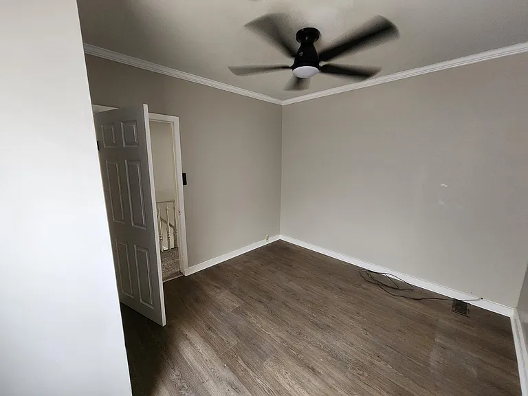 302 N Lombard St — Photo 13