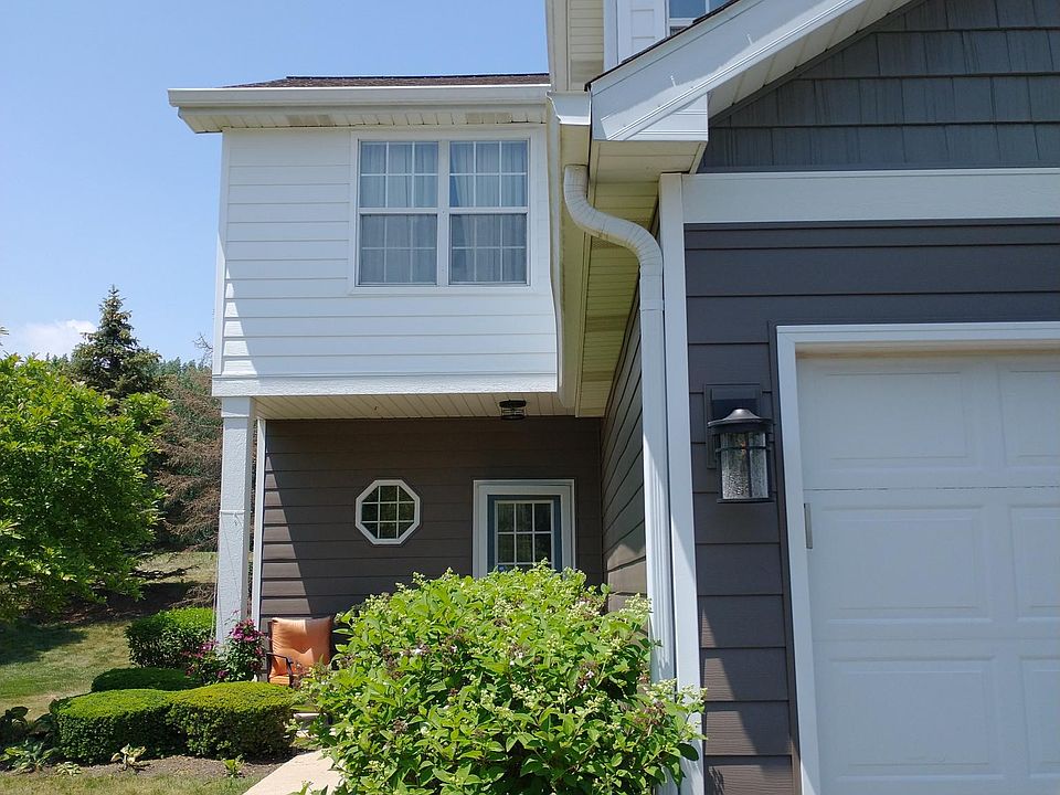 1st image of 540 Woodcrest Dr