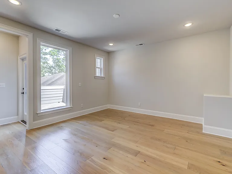 1107 Parkside Greenway Dr — Photo 40