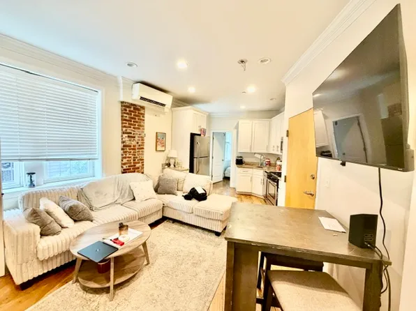 22 Moon St, Boston, MA