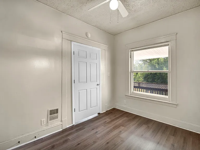 10515 Greenlawn Ave #1 — Photo 12