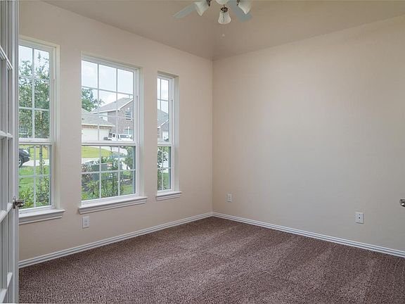 3rd image of 67 Hallmark Dr
