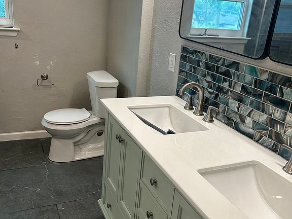 4th image of 3132 Emily Dr