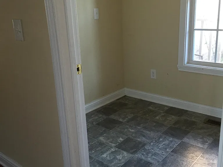 605 Mannington Pl — Photo 29