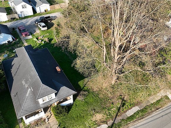 3rd image of 1319 16th St