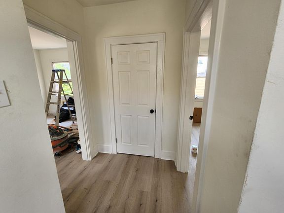 5th image of 5110 Hunter Ave APT 1