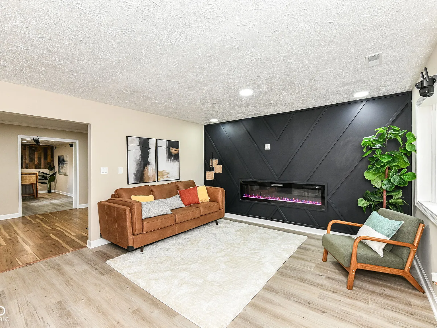 4 bed, 2.0 bath, 1472 sqft, $1,790 — Photo 2