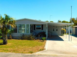 5546 Benton St, Zephyrhills, FL 33542