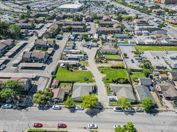 W Lamar St, Salinas, CA 93906