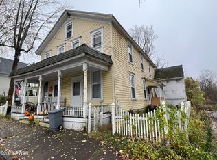 17-19 Robinson Ave, Carbondale, PA 18407