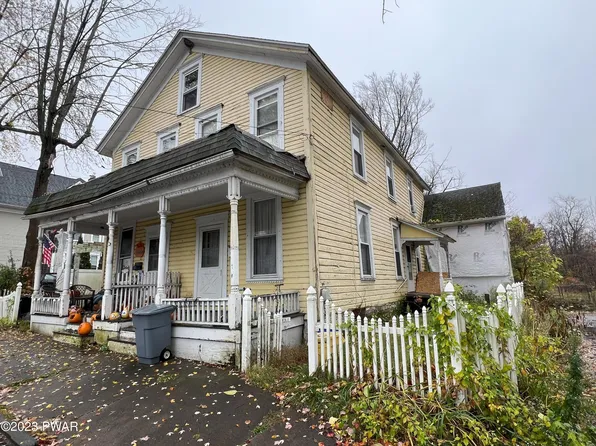 17-19 Robinson Ave, Carbondale, PA 18407