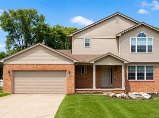 41585 Cherry Hill Rd, Canton, MI 48188