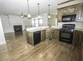 4704 SW Soldier Dr, Lees Summit, MO 64082