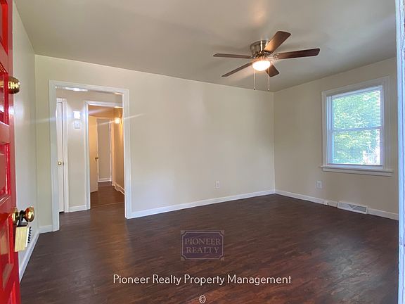 3rd image of 6628 Fitzhugh Ave