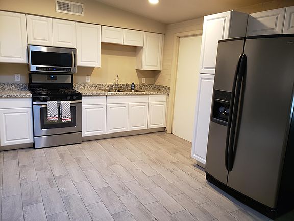 2nd image of 461 S Stewart