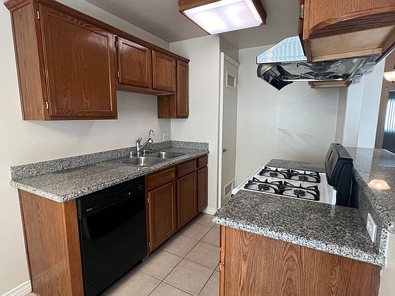 3rd image of 4031 Walnut Grove Ave APT 209