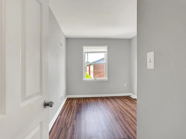 4709A Charles Rd — Photo 17