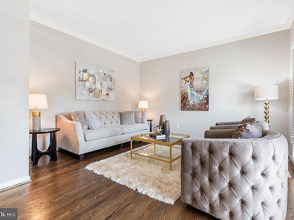 3rd image of 7709 Cashland Ct