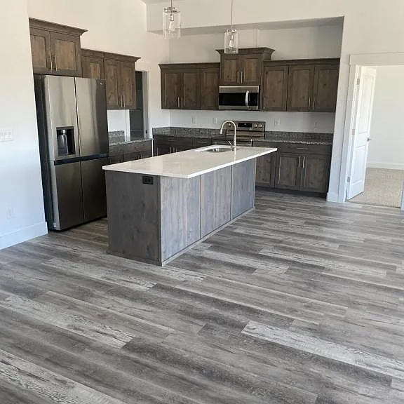 2065 S 3125 W — Photo 2