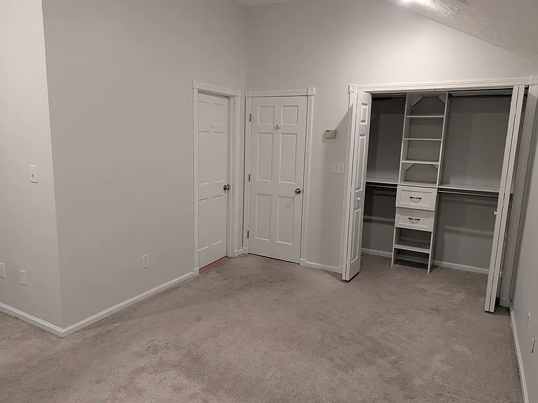 156 W Center St — Photo 16