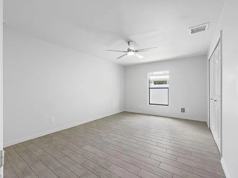 3429 SW 8th Ct — Photo 11
