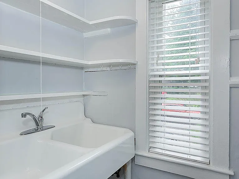 12 Kilby St #12 — Photo 3