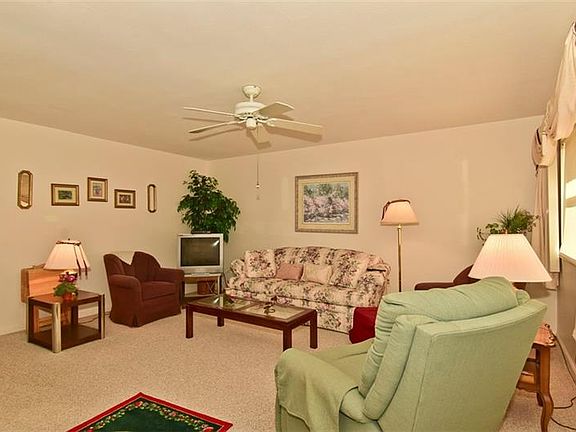 3rd image of 206 Andover Pl #96